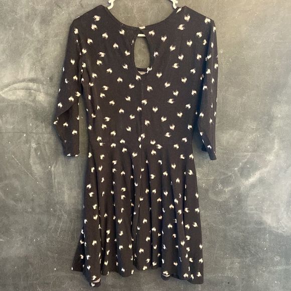 Rue navy dress with white hearts size medium. Super soft material - Picture 2 of 6